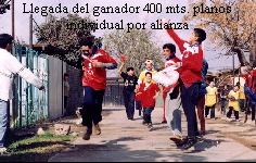 Llegada del ganador 400 mts. planos